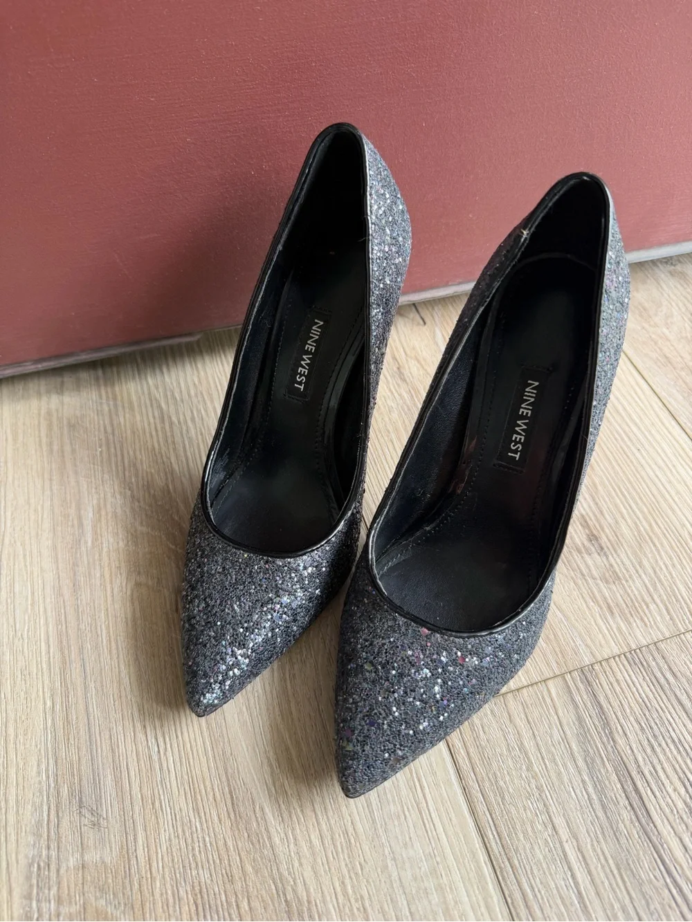 Nine West Black Silver Glitter Pointed Toe Pumps